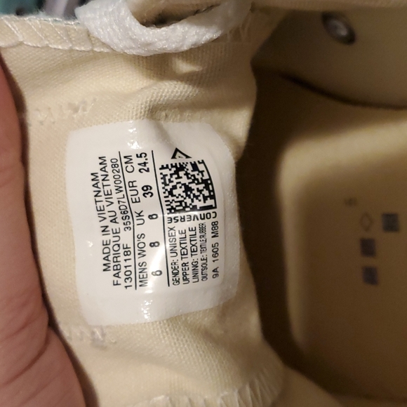 Converse Shoes - Picture 4 of 4